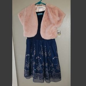 Beautiful two piece dress.